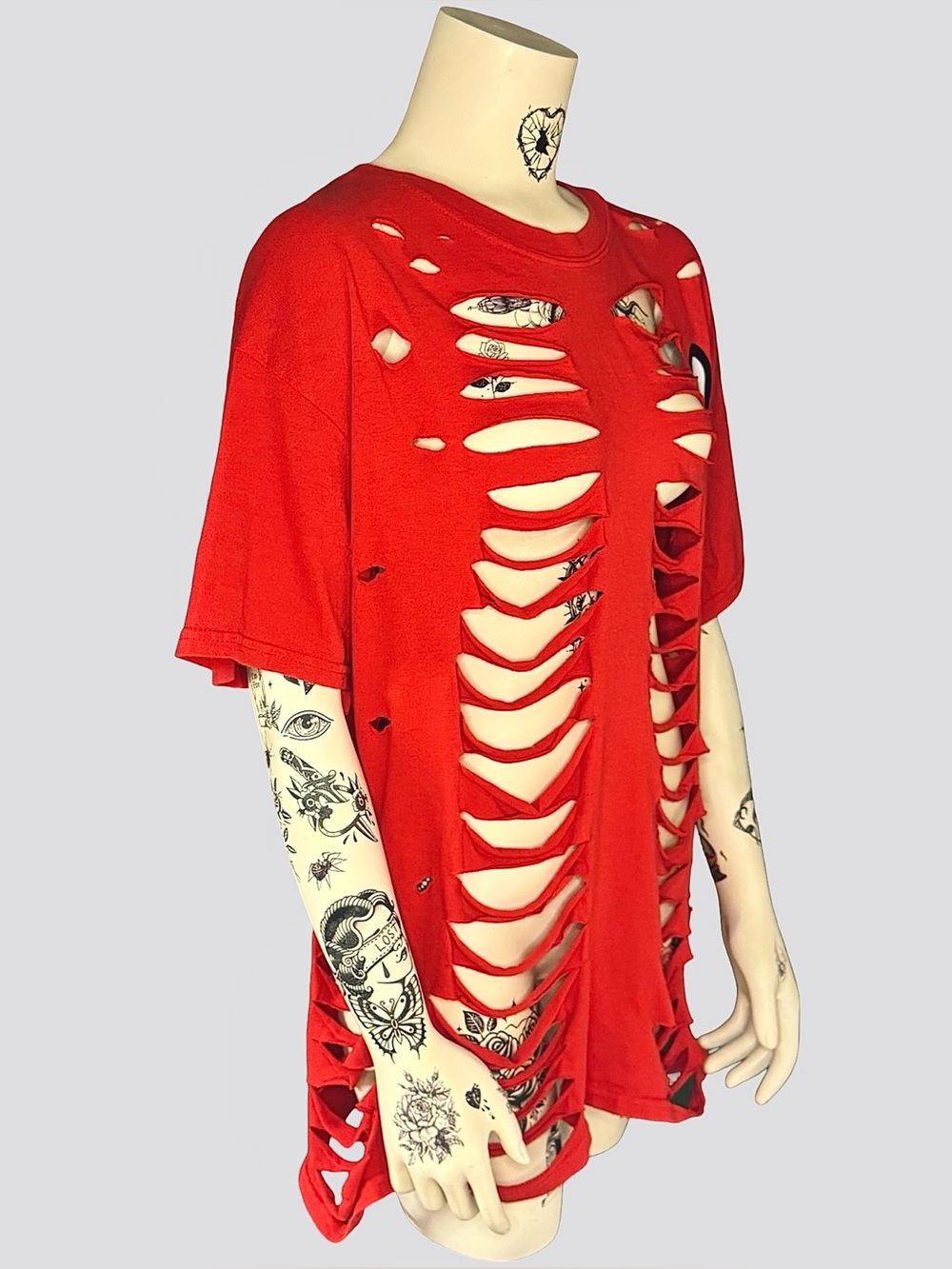 Red shredded ghost face tee - Picture 3 of 7